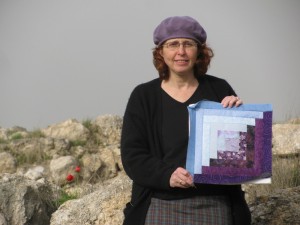 Quiltsy round robin quilt block and me, in front of tel Beit Shemesh