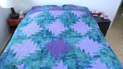 Queen-size bed quilt